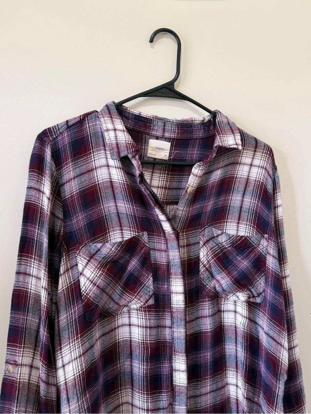 Francesca’s Harper Open Back Plaid Button Down Shirt Burgundy Navy Size M - Picture 3 of 5